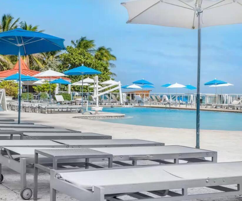 Oceanfront With Balcony Sunny Isles - Spectacular! Apartamento Miami Beach Exterior foto