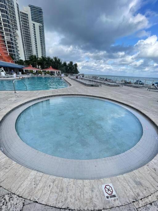 Oceanfront With Balcony Sunny Isles - Spectacular! Apartamento Miami Beach Exterior foto